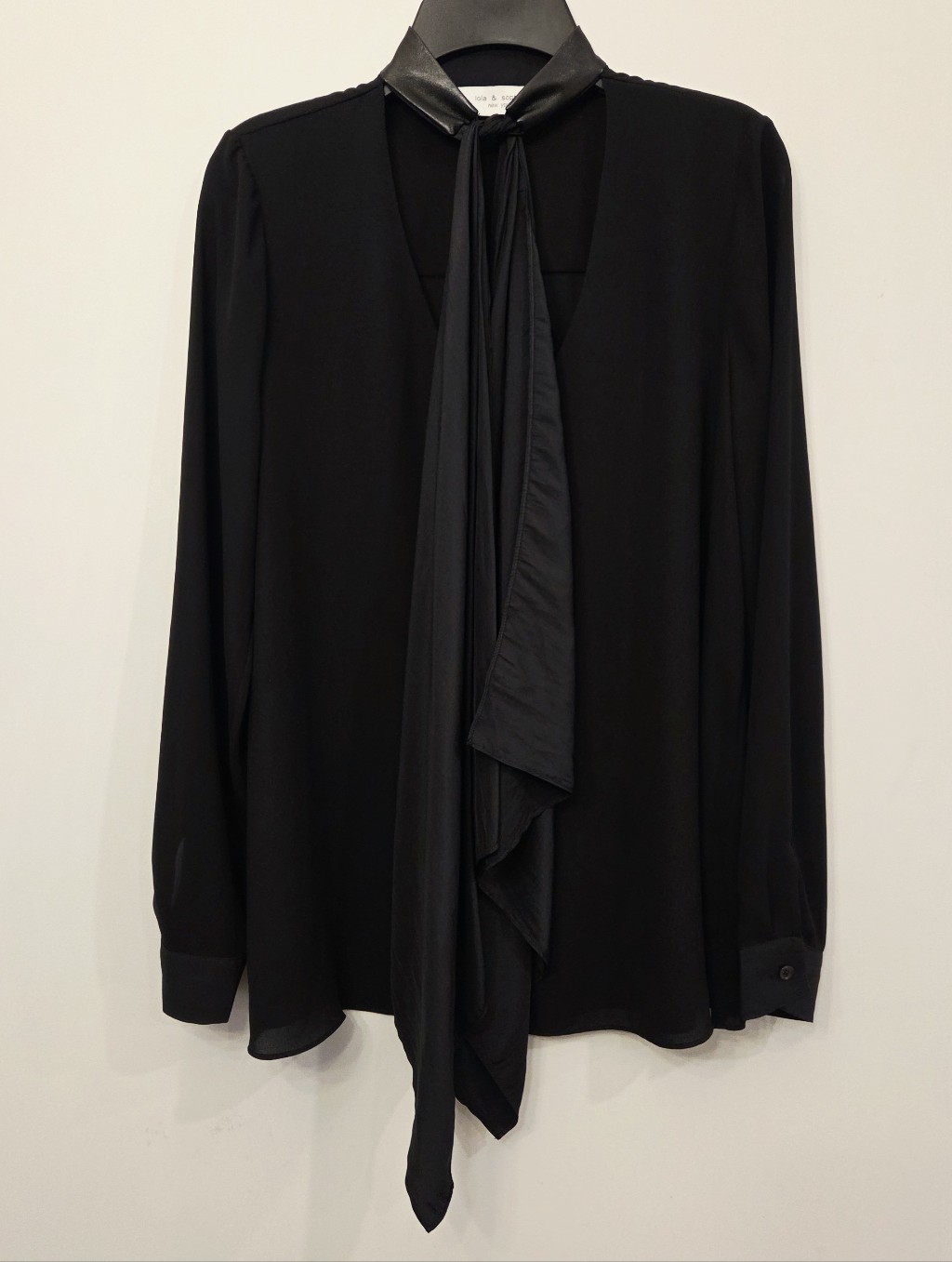 Lola & Sophie Black Sheer V-Neck Blouse W/Tie Size Small